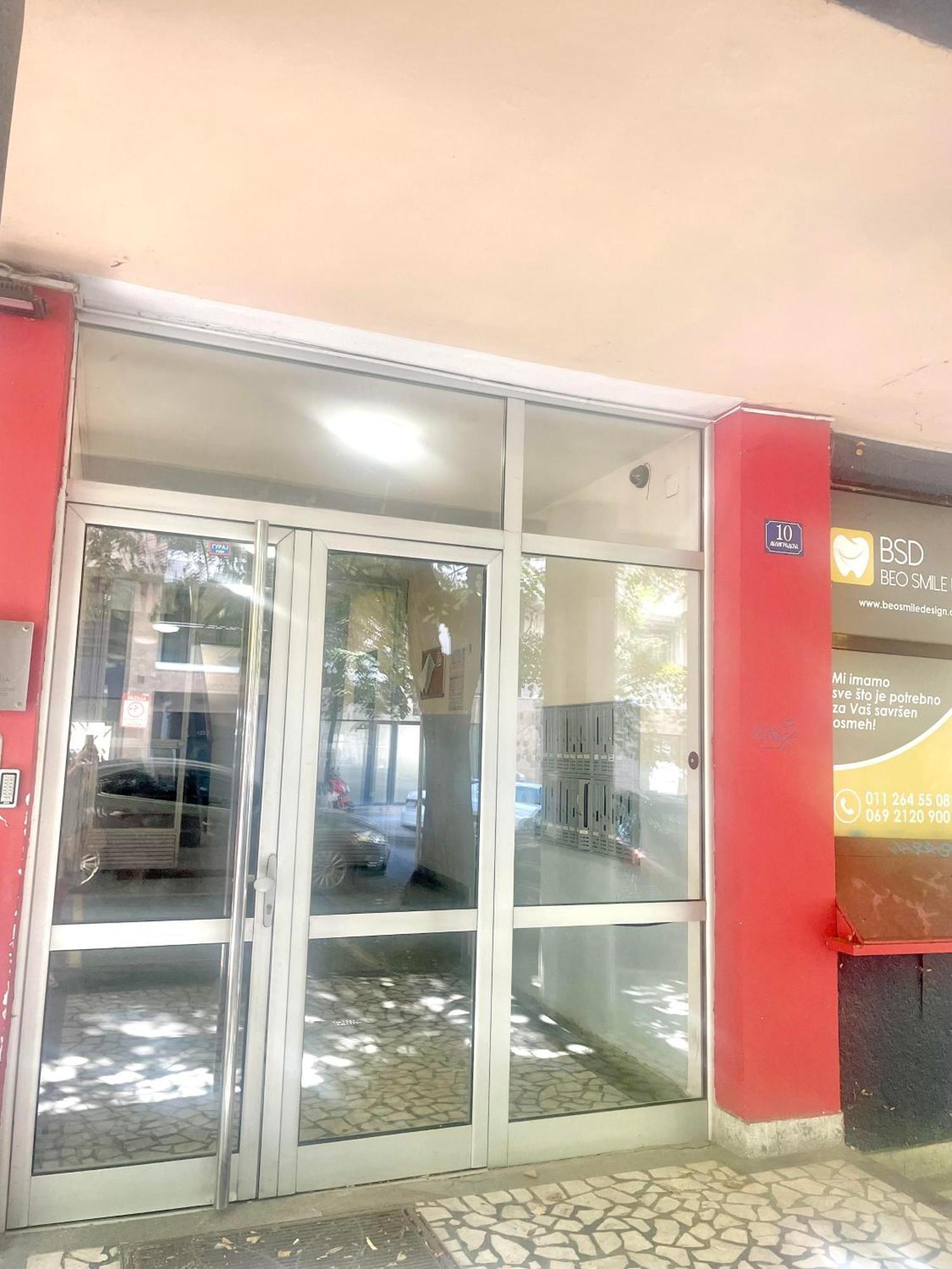 בלגרד Slavija Mcd Apartment מראה חיצוני תמונה