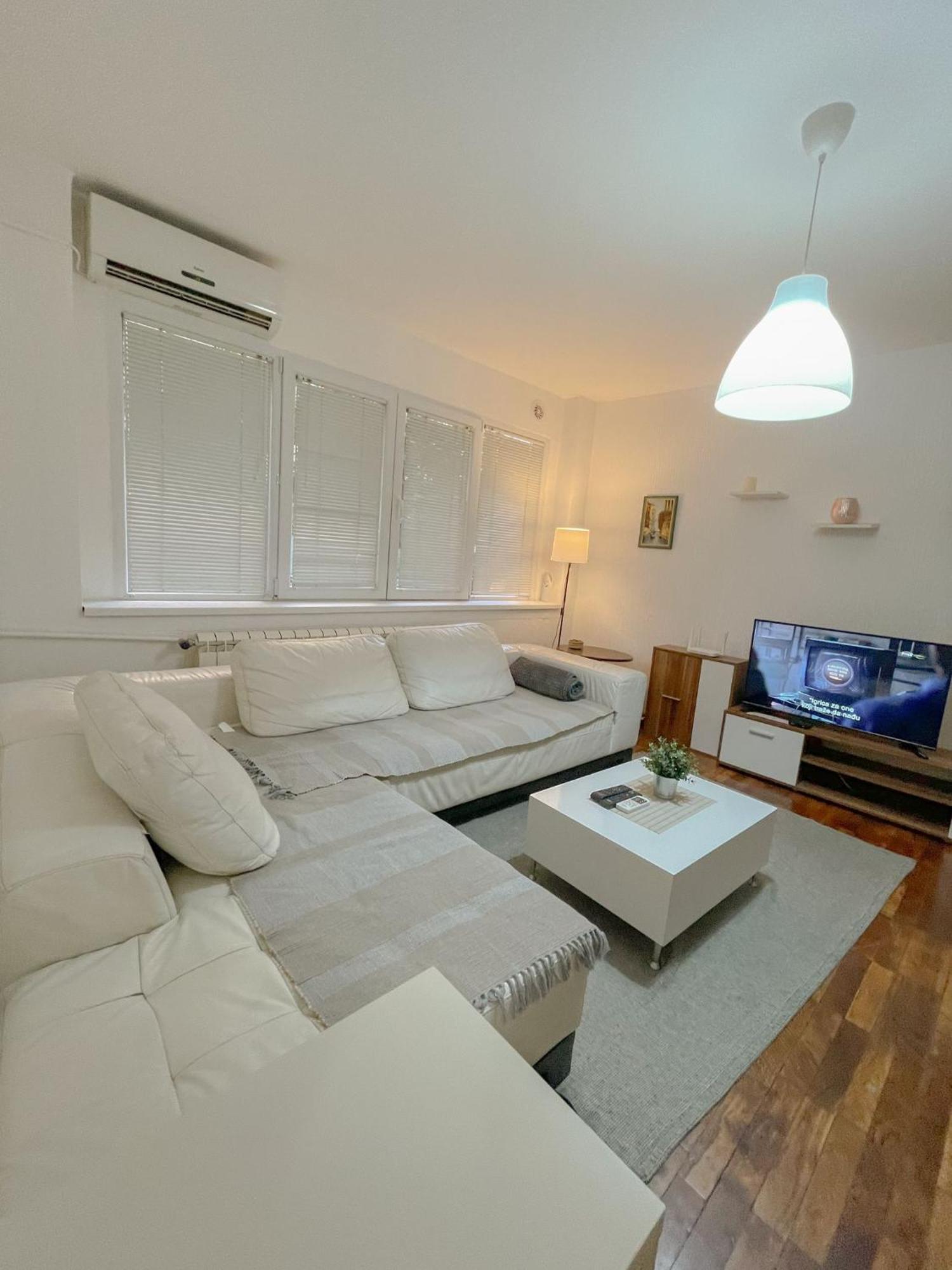 בלגרד Slavija Mcd Apartment מראה חיצוני תמונה